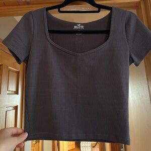 Hollisterr Cropped Square Neck Tee